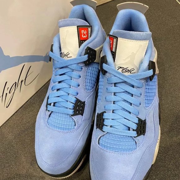 Air Jordan 4 - Picture 2 of 4